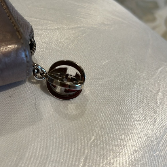 Metallic lavender Gucci large full zip wallet. - Picture 8 of 14